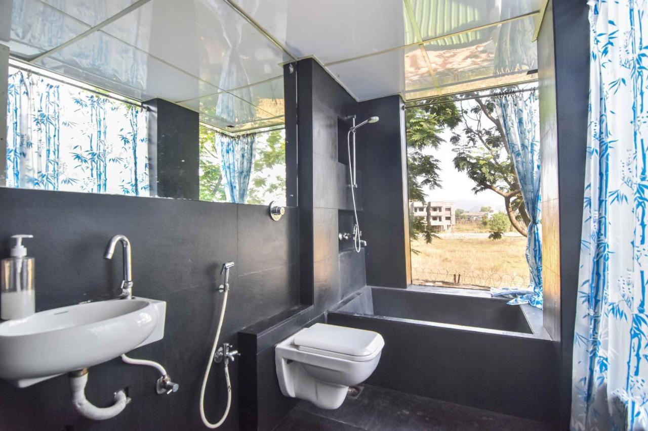 Вилла Coco Loco 3Bhk Лонавала Экстерьер фото